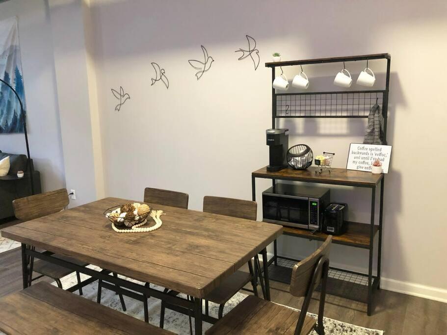 Appartamento Downtown Cleveland -Modern First Floor Unit Esterno foto