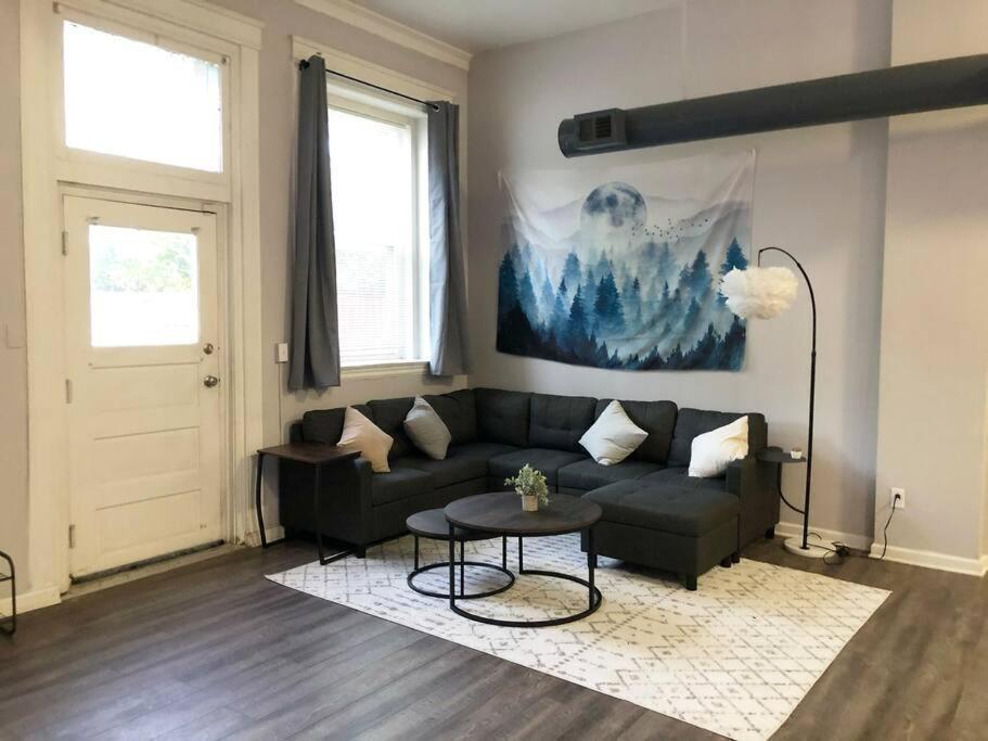 Appartamento Downtown Cleveland -Modern First Floor Unit Esterno foto