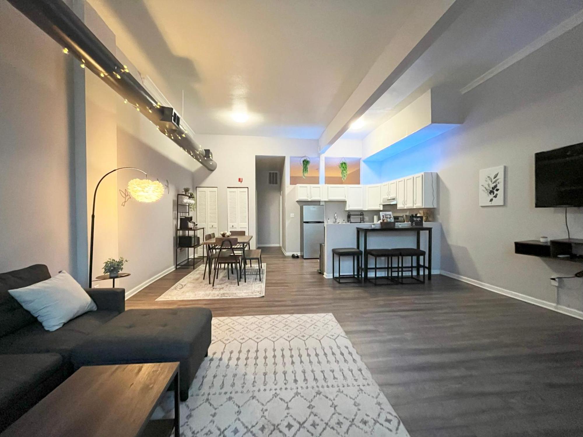 Appartamento Downtown Cleveland -Modern First Floor Unit Esterno foto
